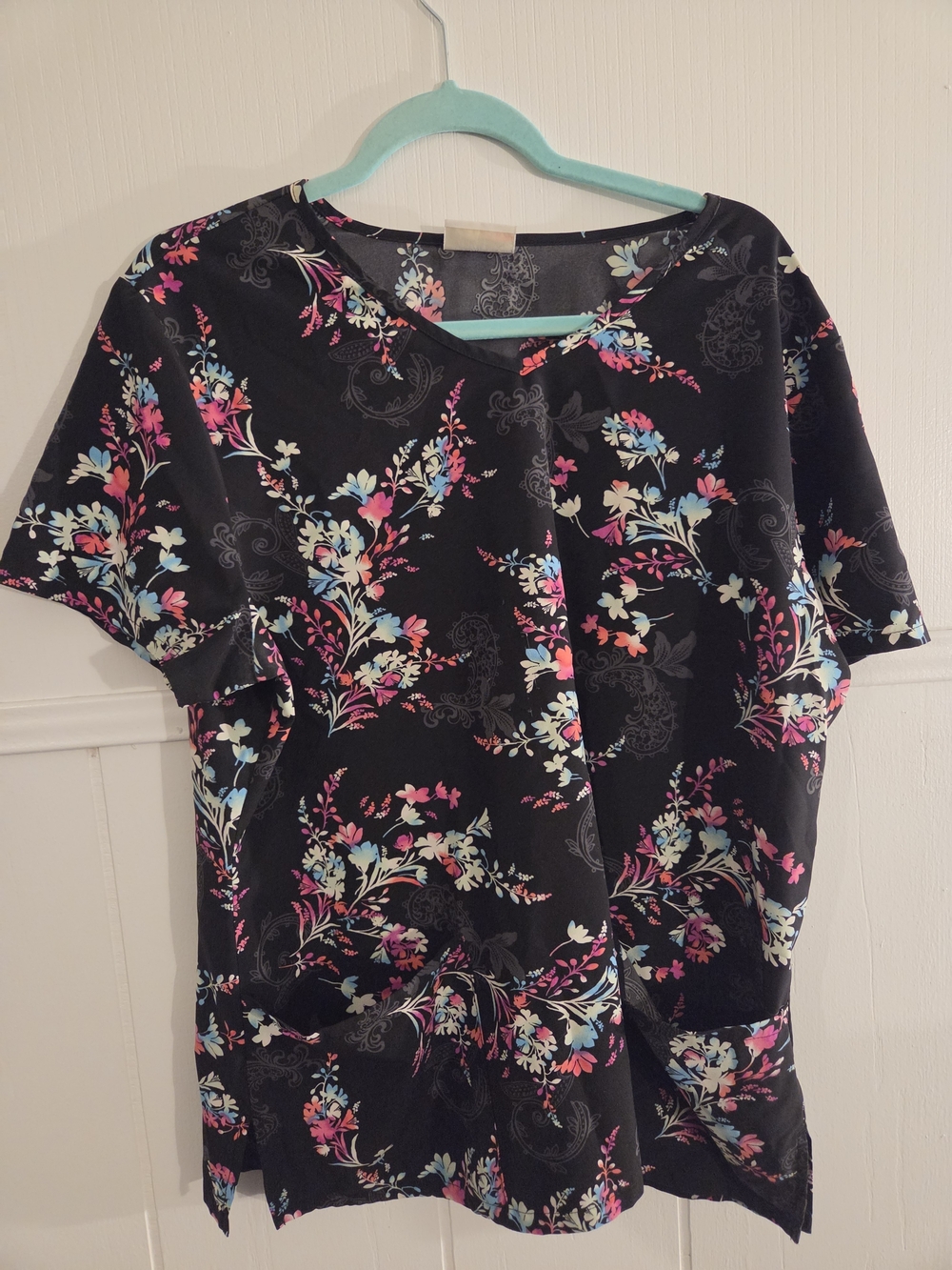 Scrubstar Black Floral Print Scrub Top & Black Scrub Top (BUNDLE)